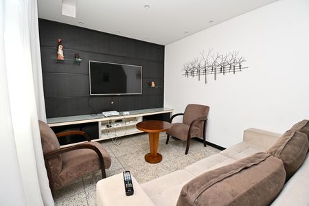 Casa para alugar com 361m², 3 quartos e 3 vagas Casa para alugar com 361m², 3 quartos e 3 vagasSala