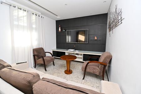 Casa para alugar com 361m², 3 quartos e 3 vagas Casa para alugar com 361m², 3 quartos e 3 vagasSala