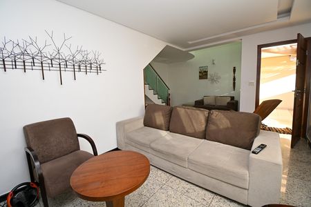 Casa para alugar com 361m², 3 quartos e 3 vagas Casa para alugar com 361m², 3 quartos e 3 vagasSala