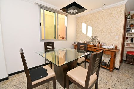 Casa para alugar com 361m², 3 quartos e 3 vagas Casa para alugar com 361m², 3 quartos e 3 vagasCopa