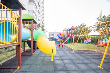 Apartamento para alugar com 67m², 2 quartos e 1 vaga Apartamento para alugar com 67m², 2 quartos e 1 vagaÁrea comum - Playground