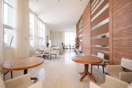 Apartamento para alugar com 67m², 2 quartos e 1 vaga Apartamento para alugar com 67m², 2 quartos e 1 vagaÁrea comum - Salão de festas