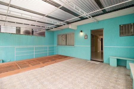 Casa à venda com 195m², 3 quartos e 2 vagas Casa à venda com 195m², 3 quartos e 2 vagasGaragem