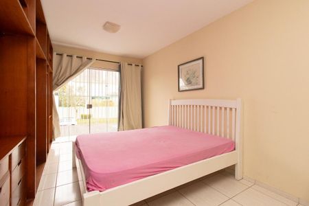 Casa à venda com 195m², 3 quartos e 2 vagas Casa à venda com 195m², 3 quartos e 2 vagasQuarto 2 - Suíte