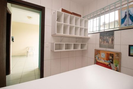Casa à venda com 195m², 3 quartos e 2 vagas Casa à venda com 195m², 3 quartos e 2 vagasEscritório