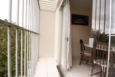 Casa à venda com 195m², 3 quartos e 2 vagas Casa à venda com 195m², 3 quartos e 2 vagasSacada