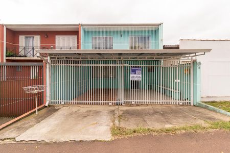 Casa à venda com 195m², 3 quartos e 2 vagas Casa à venda com 195m², 3 quartos e 2 vagasFachada