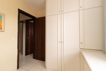 Casa à venda com 195m², 3 quartos e 2 vagas Casa à venda com 195m², 3 quartos e 2 vagasQuarto 3