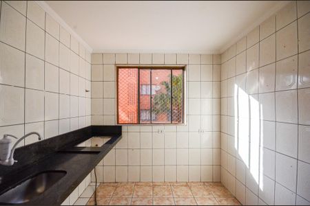 Cozinha de apartamento à venda com 2 quartos, 62m² em Parque Pan Americano, São Paulo