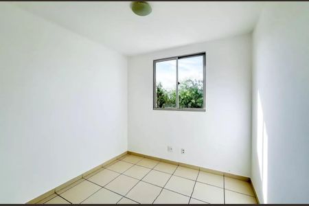 Quarto de apartamento à venda com 3 quartos, 68m² em Vila Amaral, Belo Horizonte