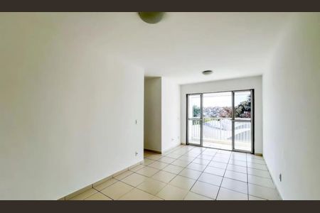Sala de apartamento à venda com 3 quartos, 68m² em Vila Amaral, Belo Horizonte