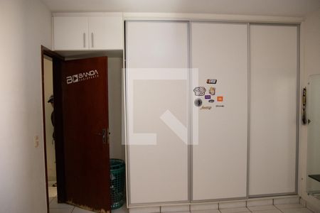 Casa à venda com 240m², 4 quartos e 3 vagas