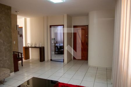 Casa à venda com 240m², 4 quartos e 3 vagas
