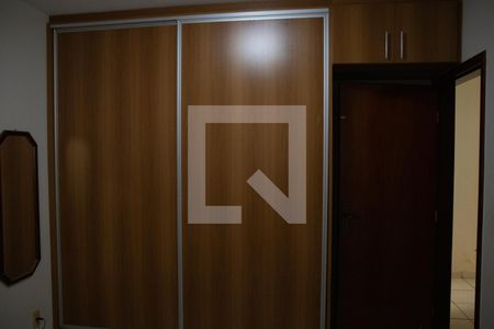 Casa à venda com 240m², 4 quartos e 3 vagas