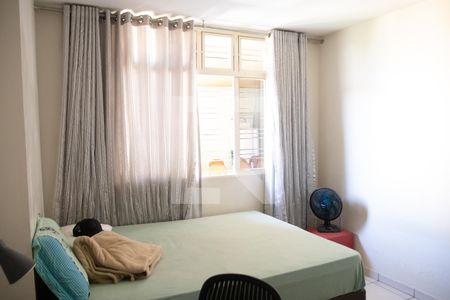 Casa à venda com 240m², 4 quartos e 3 vagas