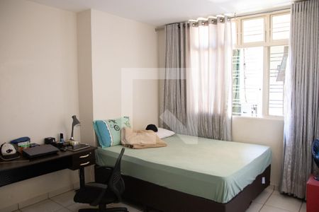 Casa à venda com 240m², 4 quartos e 3 vagas