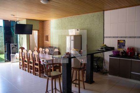 Casa à venda com 240m², 4 quartos e 3 vagas