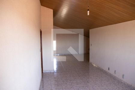 Casa à venda com 240m², 4 quartos e 3 vagas