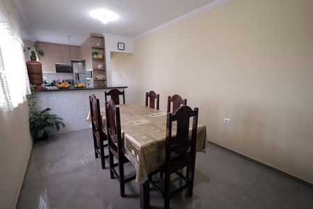 Casa à venda com 150m², 3 quartos e 2 vagas Casa à venda com 150m², 3 quartos e 2 vagasCopa