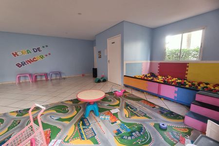 Apartamento para alugar com 50m², 2 quartos e 1 vaga Apartamento para alugar com 50m², 2 quartos e 1 vagaÁrea comum - Brinquedoteca