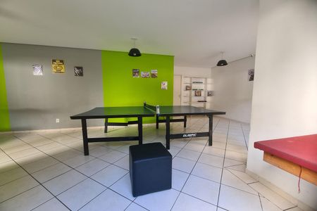 Apartamento para alugar com 50m², 2 quartos e 1 vaga Apartamento para alugar com 50m², 2 quartos e 1 vagaÁrea comum - Jogos