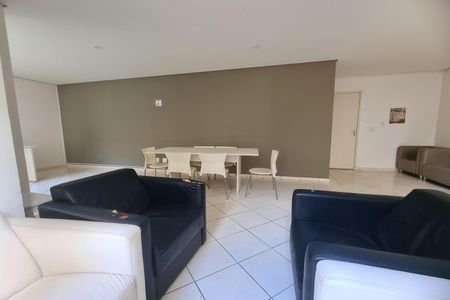 Apartamento para alugar com 50m², 2 quartos e 1 vaga Apartamento para alugar com 50m², 2 quartos e 1 vagaÁrea comum - Salão de festas