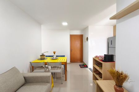 Sala de apartamento para alugar com 2 quartos, 44m² em Parque Industrial, Campinas