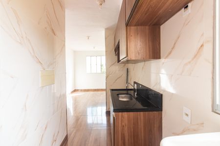 Cozinha  de apartamento para alugar com 2 quartos, 39m² em Jardim Boa Vista (zona Oeste), Osasco