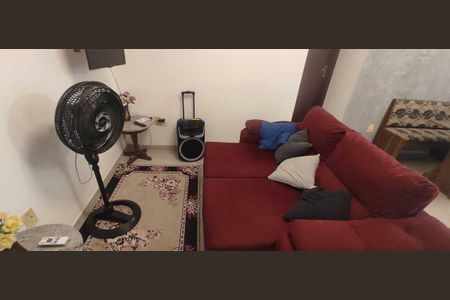 Sala de casa para alugar com 3 quartos, 80m² em Condomínio Porto Seguro, Rio das Ostras