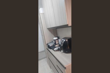 Cozinha de casa para alugar com 3 quartos, 80m² em Condomínio Porto Seguro, Rio das Ostras