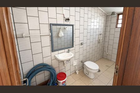 Banheiro de casa à venda com 3 quartos, 380m² em Recanto dos Dourados, Campinas