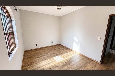 Quarto de casa à venda com 3 quartos, 380m² em Recanto dos Dourados, Campinas
