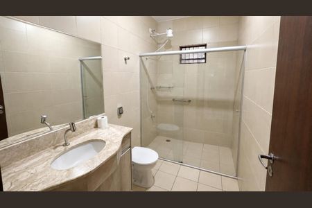 Banheiro de casa à venda com 3 quartos, 380m² em Recanto dos Dourados, Campinas