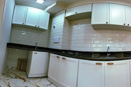 Apartamento para alugar com 32m², 2 quartos e sem vaga Apartamento para alugar com 32m², 2 quartos e sem vagaCozinha e Área de Serviço