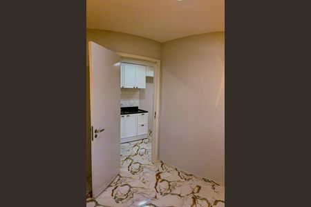 Quarto 2 de apartamento para alugar com 2 quartos, 32m² em Vila Suzana, São Paulo