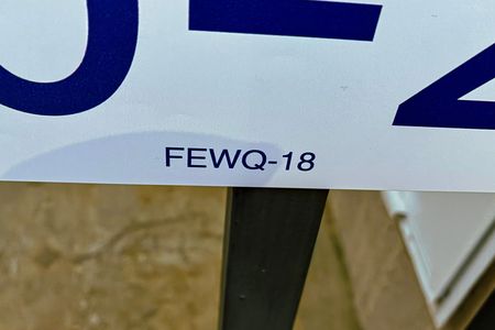 placa de apartamento para alugar com 2 quartos, 32m² em Vila Suzana, São Paulo
