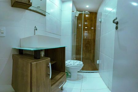 Banheiro de apartamento para alugar com 2 quartos, 32m² em Vila Suzana, São Paulo