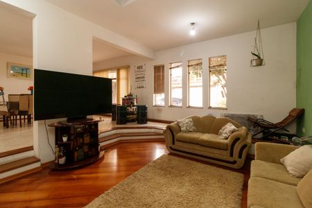 Casa à venda com 3 quartos, 260m² em Jardim Guapira, São Paulo