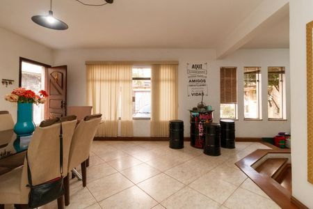 Sala de casa à venda com 3 quartos, 260m² em Jardim Guapira, São Paulo