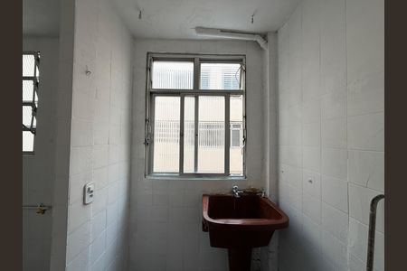 Área de serviço  de apartamento para alugar com 2 quartos, 48m² em Taquara, Rio de Janeiro