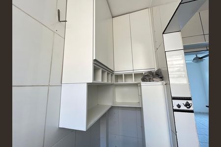 Apartamento para alugar com 65m², 3 quartos e 1 vagaÁrea de Serviço