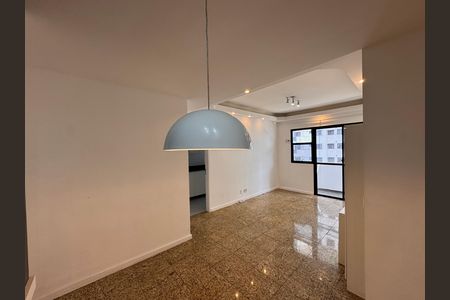 Sala de apartamento para alugar com 2 quartos, 74m² em Barra da Tijuca, Rio de Janeiro