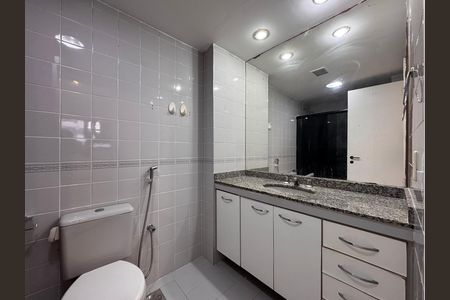 Apartamento para alugar com 74m², 2 quartos e 1 vaga Apartamento para alugar com 74m², 2 quartos e 1 vagaSuíte - Banheiro