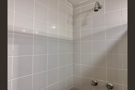 Apartamento para alugar com 74m², 2 quartos e 1 vaga Apartamento para alugar com 74m², 2 quartos e 1 vagaSuíte - Banheiro