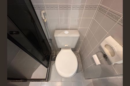 Apartamento para alugar com 74m², 2 quartos e 1 vaga Apartamento para alugar com 74m², 2 quartos e 1 vagaBanheiro Social