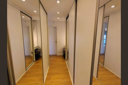Corredor de apartamento à venda com 4 quartos, 202m² em Alphaville Empresarial, Santana de Parnaíba