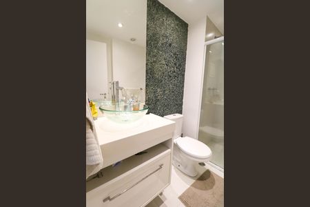 Banheiro de kitnet/studio à venda com 1 quarto, 37m² em Brooklin, São Paulo