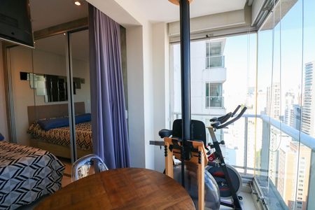 Varanda de kitnet/studio à venda com 1 quarto, 37m² em Brooklin, São Paulo