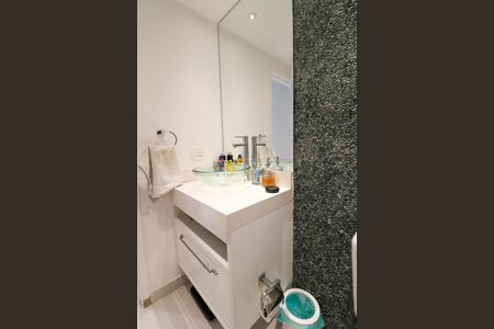 Banheiro de kitnet/studio à venda com 1 quarto, 37m² em Brooklin, São Paulo