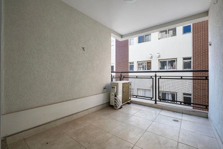 Apartamento para alugar com 67m², 2 quartos e 2 vagasSala - Varanda